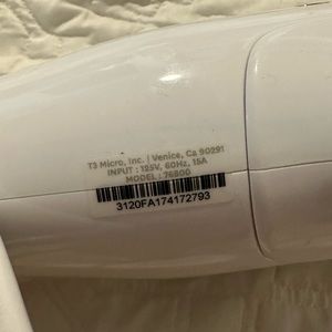 T3 Featherweight 3I - Blow Dryer and 2 Flat Attachments